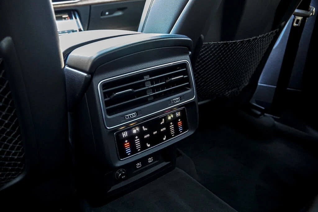 Audi Q8 QUATTRO PROGRESSIV 55 TFSI, снимка 15 - Автомобили и джипове - 53733689