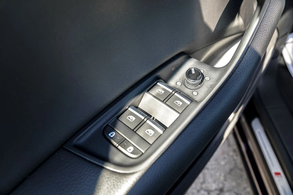 Audi Q8 QUATTRO PROGRESSIV 55 TFSI, снимка 13 - Автомобили и джипове - 53733689