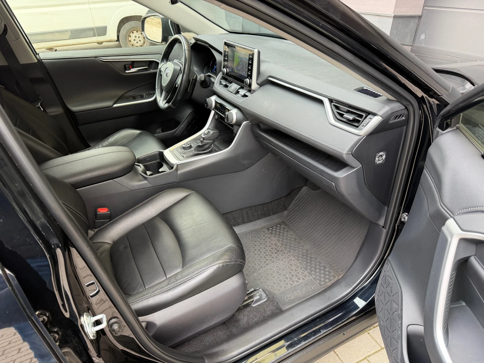 Toyota Rav4 2.5i Hybrid AWD 222hp | Mobile.bg � ����������� 11