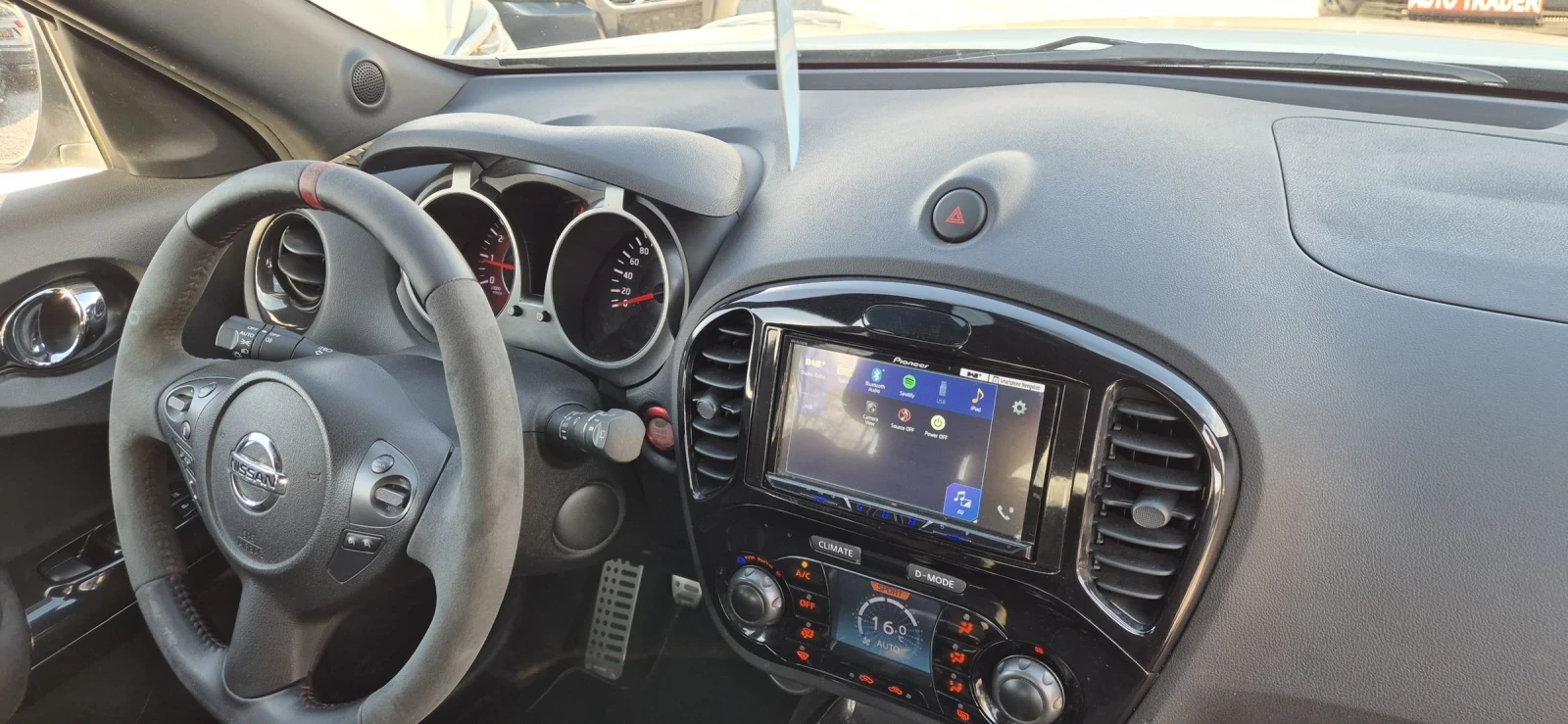 Nissan Juke 1.6Т-200кс.NISMO, снимка 14 - Автомобили и джипове - 54127872
