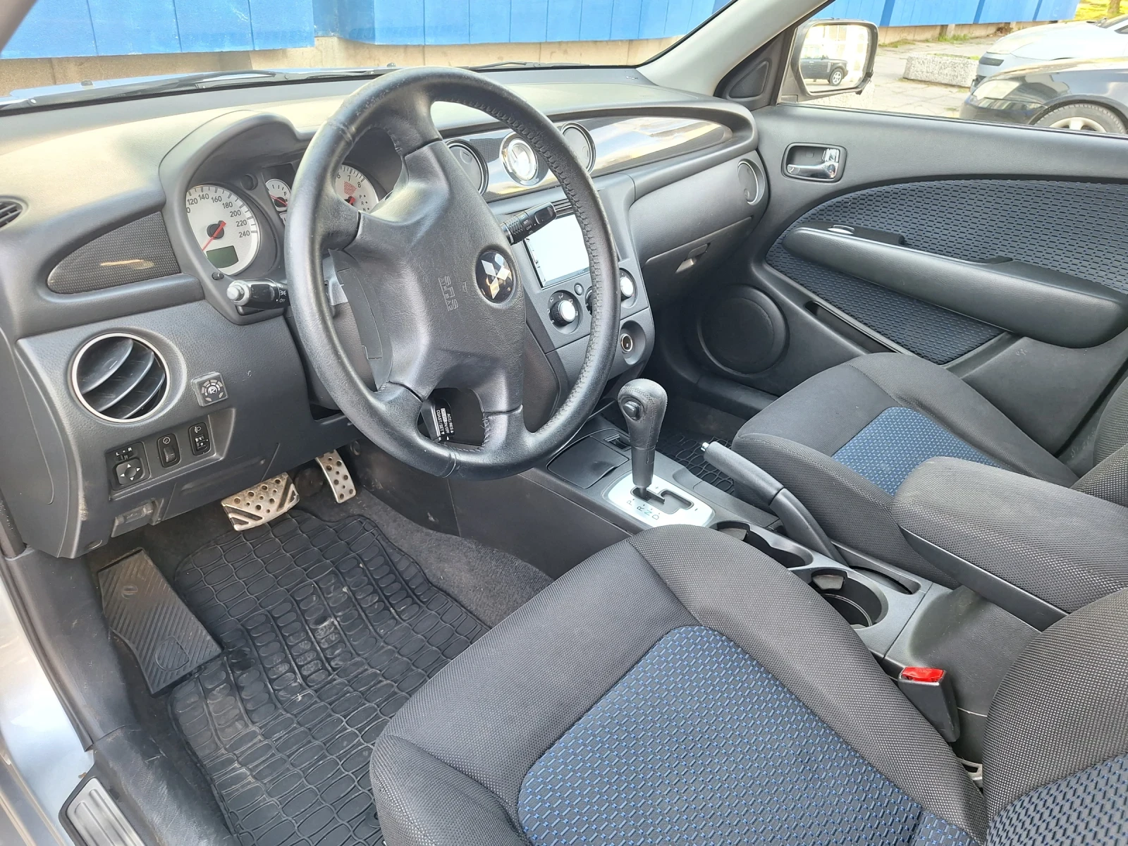 Mitsubishi Outlander Газ/Бензин, снимка 10 - Автомобили и джипове - 54305062