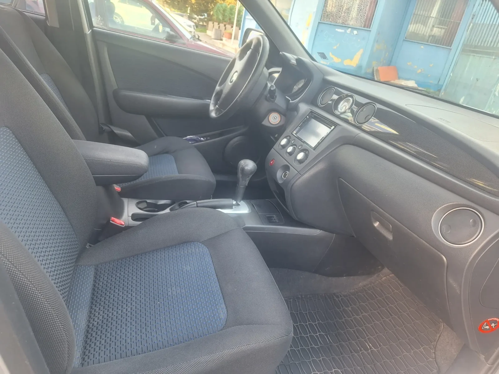 Mitsubishi Outlander Газ/Бензин, снимка 13 - Автомобили и джипове - 54305062