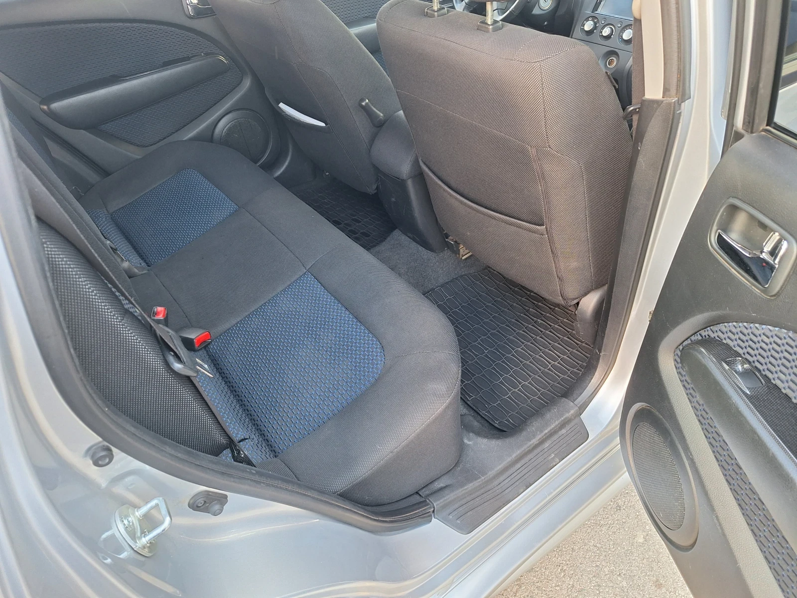 Mitsubishi Outlander Газ/Бензин, снимка 2 - Автомобили и джипове - 54305062