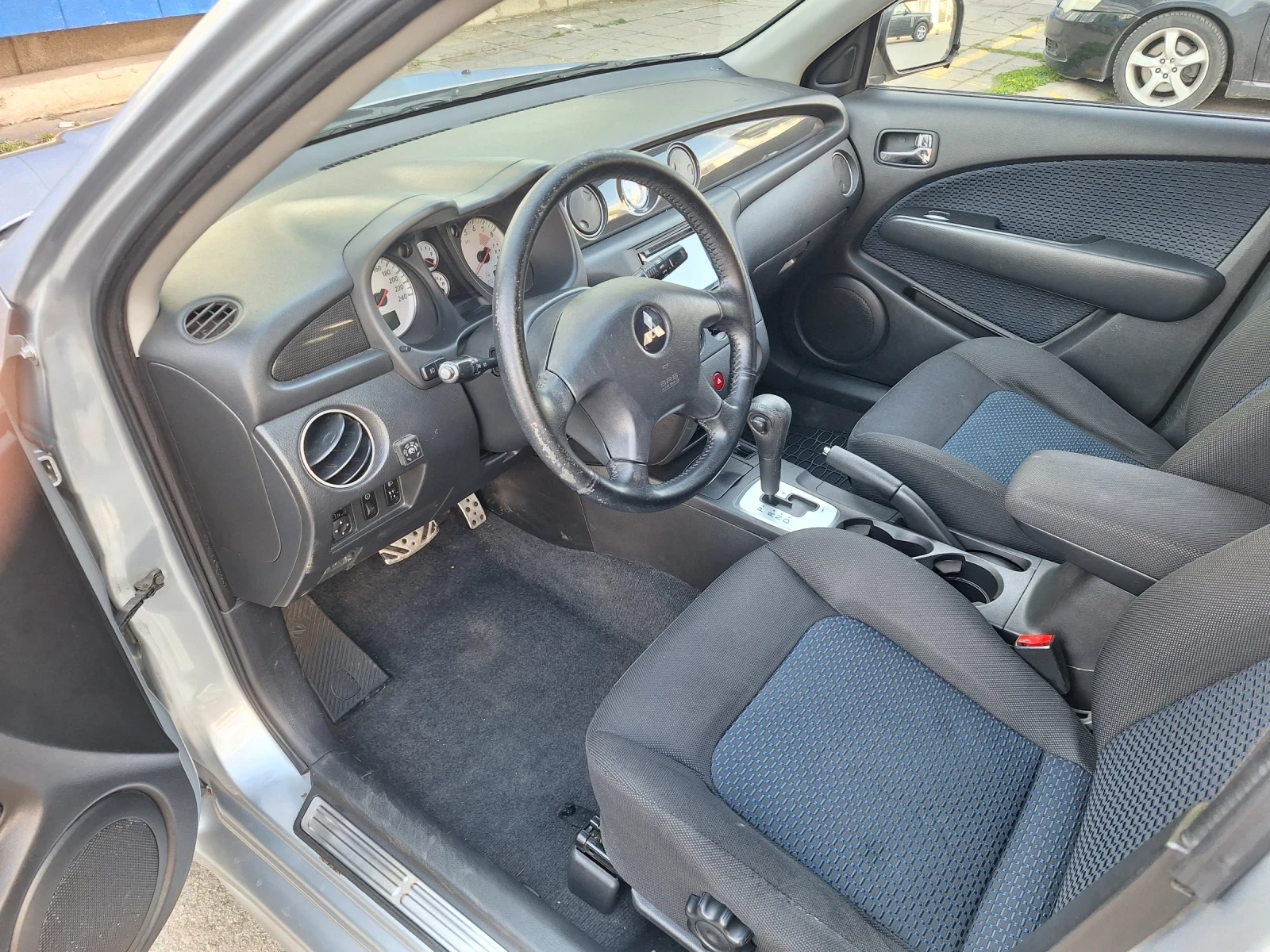 Mitsubishi Outlander Газ/Бензин, снимка 6 - Автомобили и джипове - 54305062