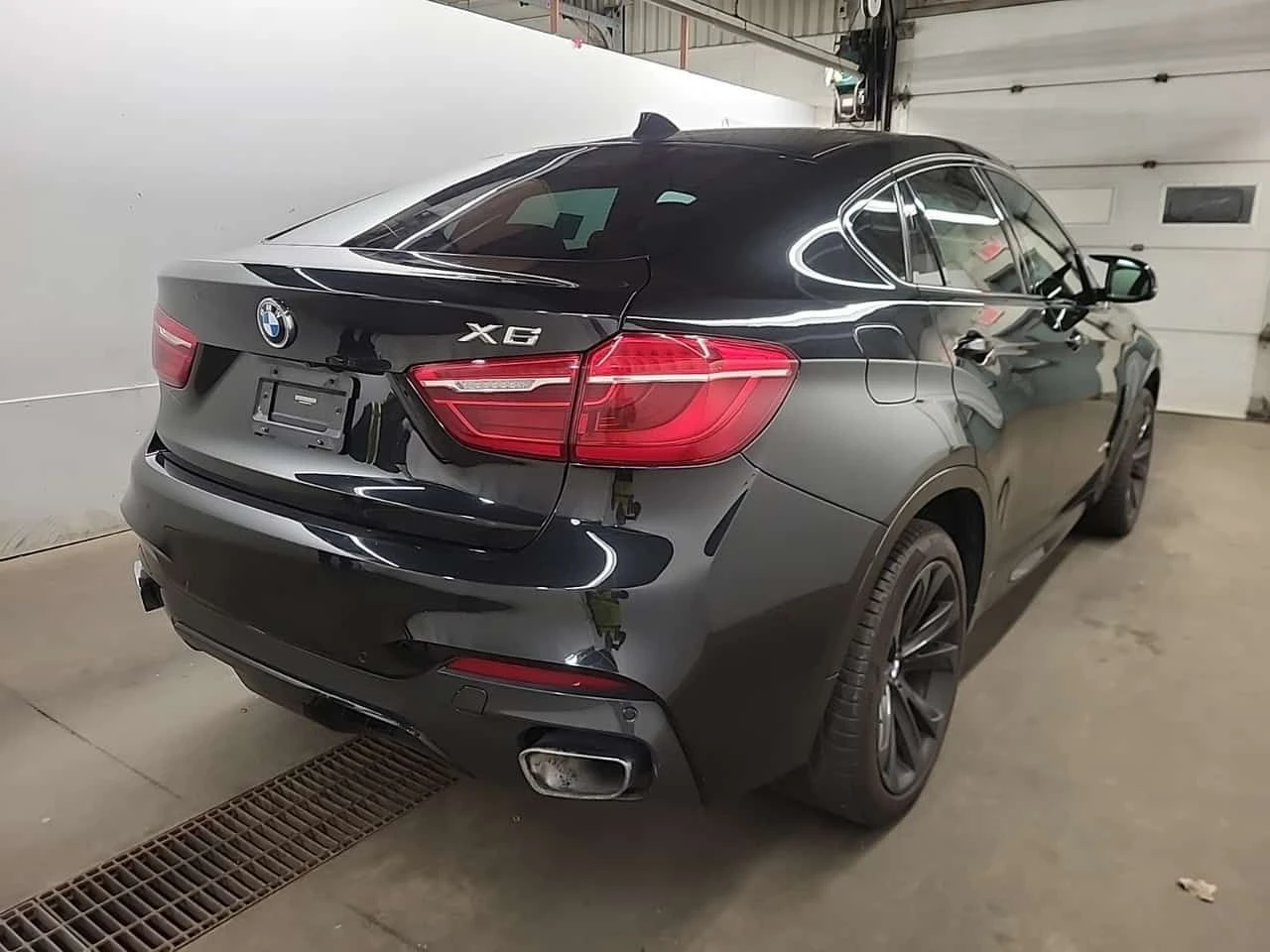 BMW X6 * XDRIVE35I * ПАНО * H/K * ПОДГРЕВИ * CARFAX, снимка 3 - Автомобили и джипове - 54569027