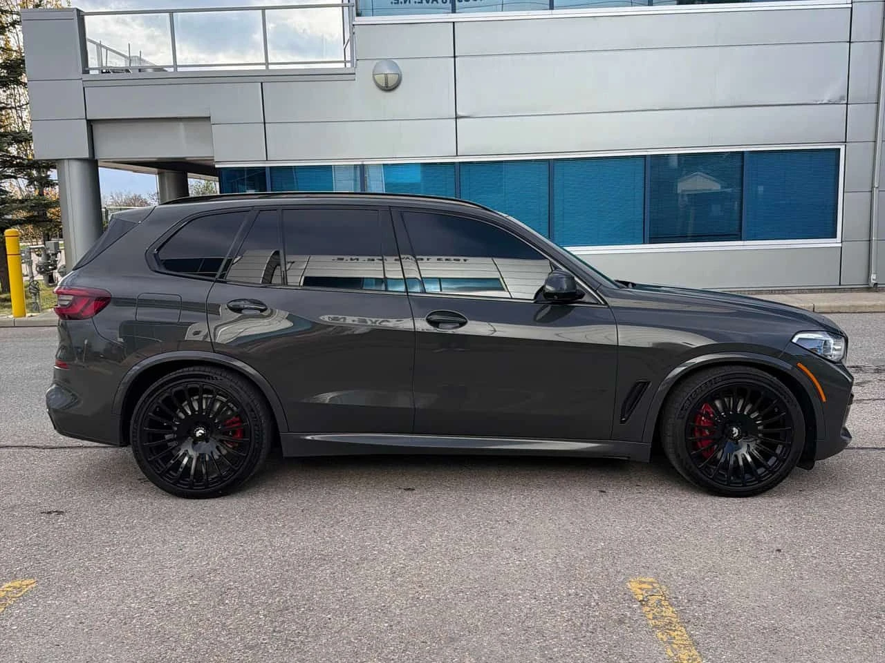 BMW X5 xDrive40i M SPORT/МАСАЖИ/ОБДУХВАНЕ/ПАНО/ДИСТРОНИК, снимка 4 - Автомобили и джипове - 54581747