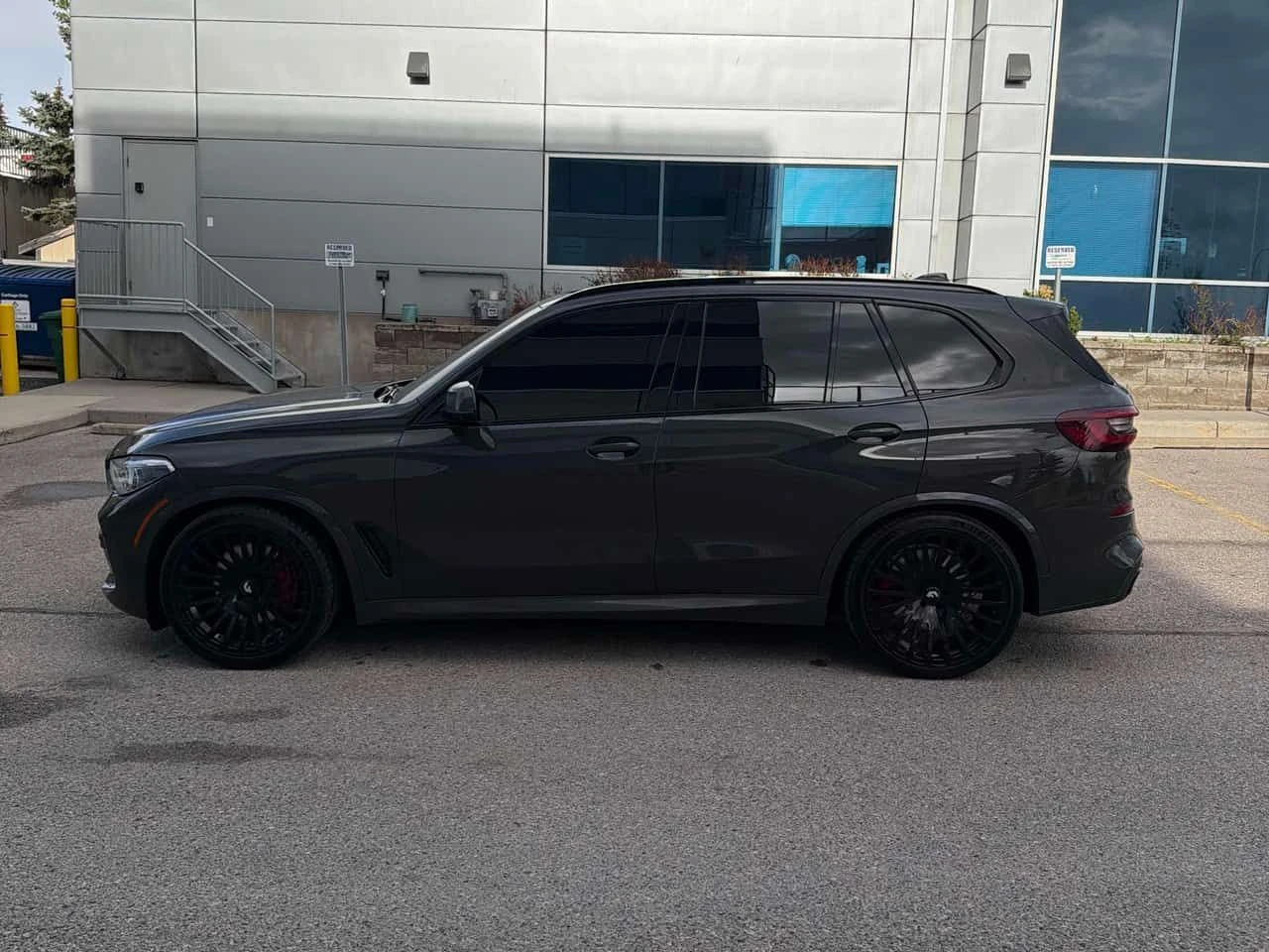 BMW X5 xDrive40i M SPORT/МАСАЖИ/ОБДУХВАНЕ/ПАНО/ДИСТРОНИК, снимка 3 - Автомобили и джипове - 54581747