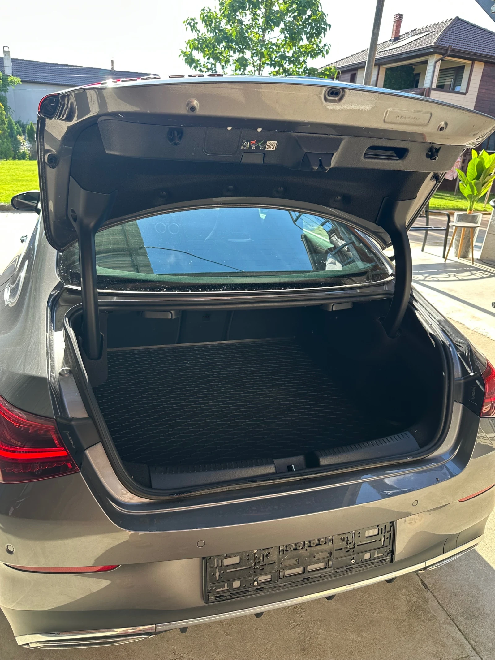 Mercedes-Benz CLA 200 Mercedes-Benz CLA 200 Cp + AMG+ MBUX+ ГАРАНЦИЯ, снимка 6 - Автомобили и джипове - 54729863