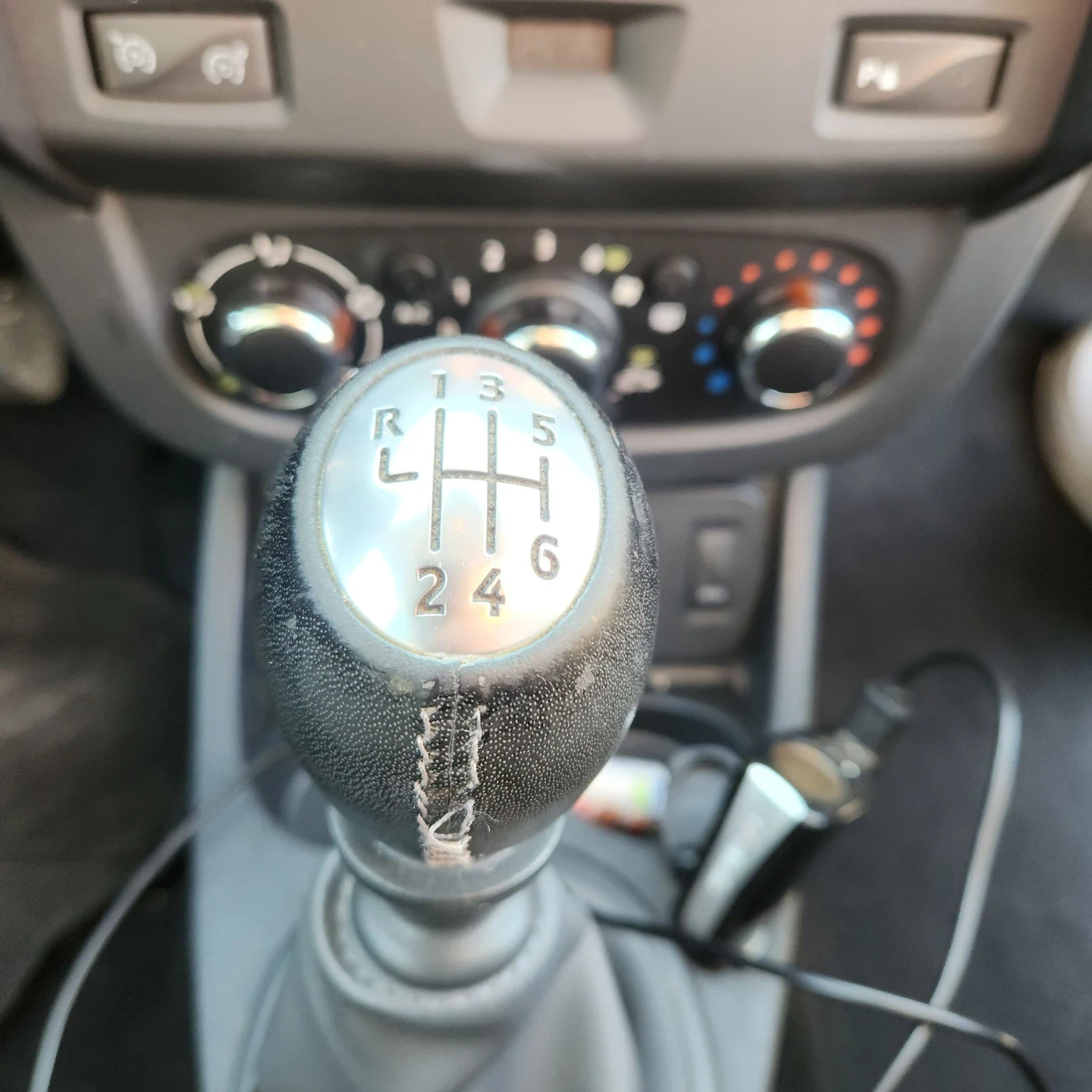 Dacia Duster, снимка 13 - Автомобили и джипове - 54985867