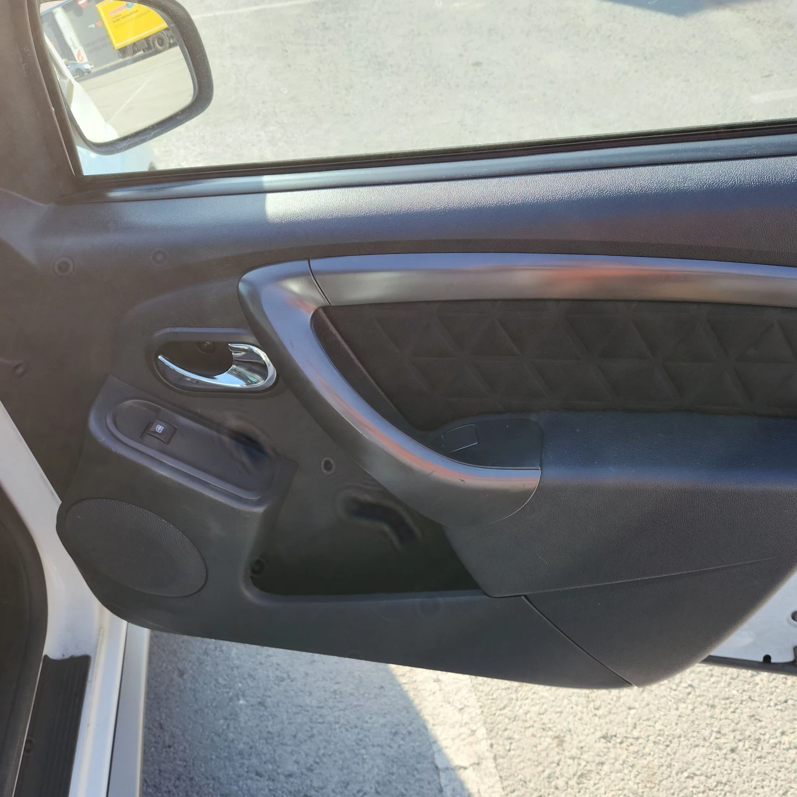 Dacia Duster, снимка 10 - Автомобили и джипове - 54985867