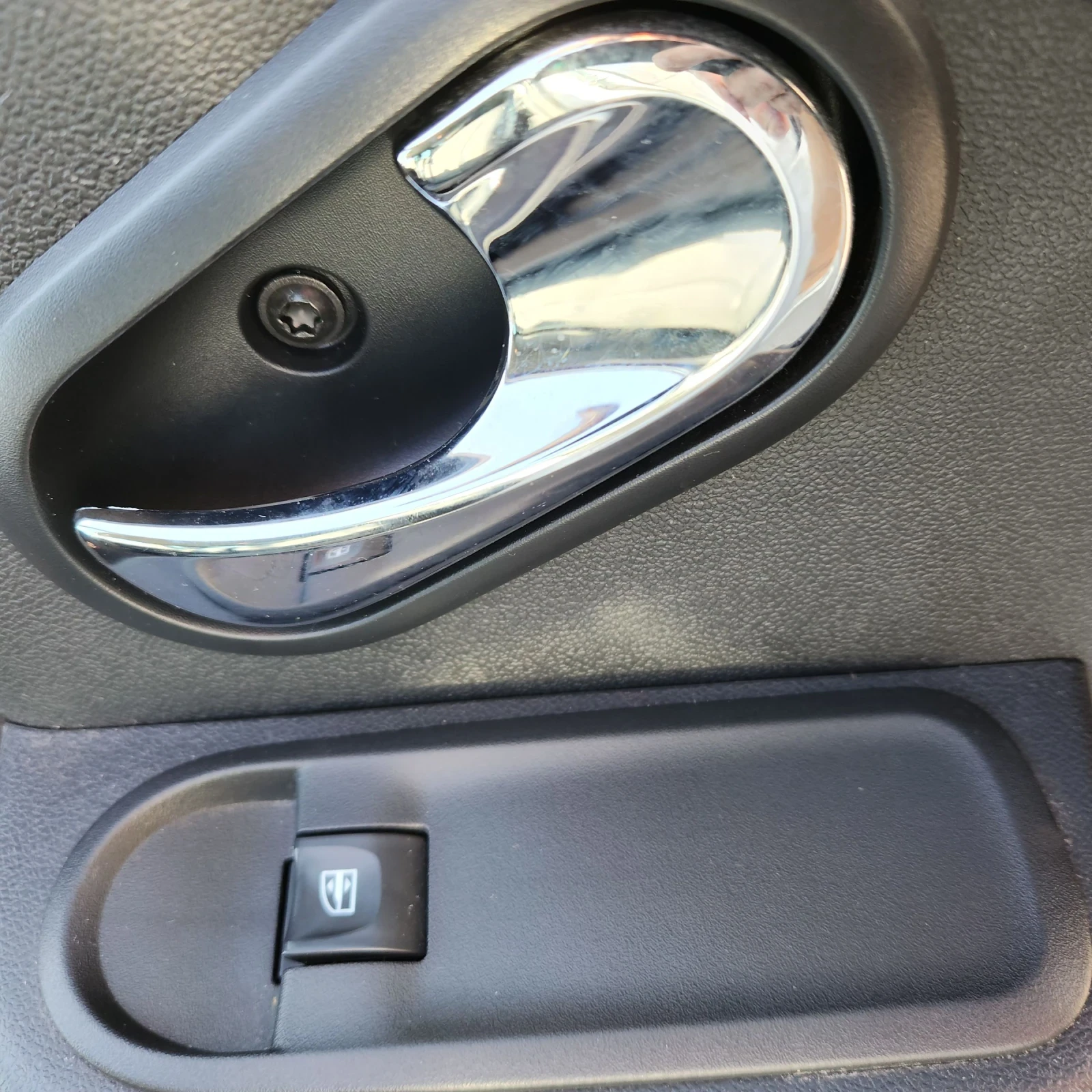 Dacia Duster, снимка 12 - Автомобили и джипове - 54985867