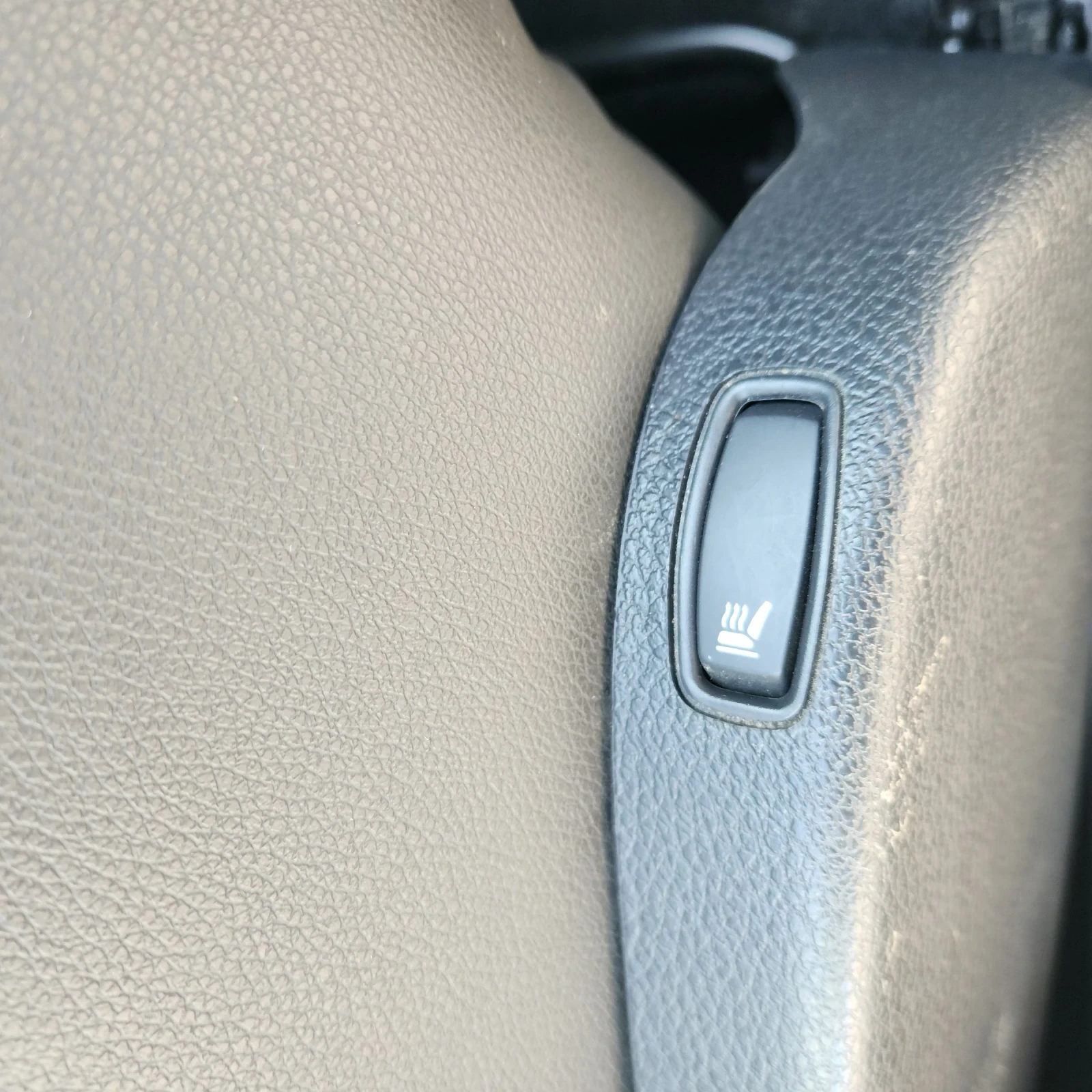 Dacia Duster, снимка 11 - Автомобили и джипове - 54985867