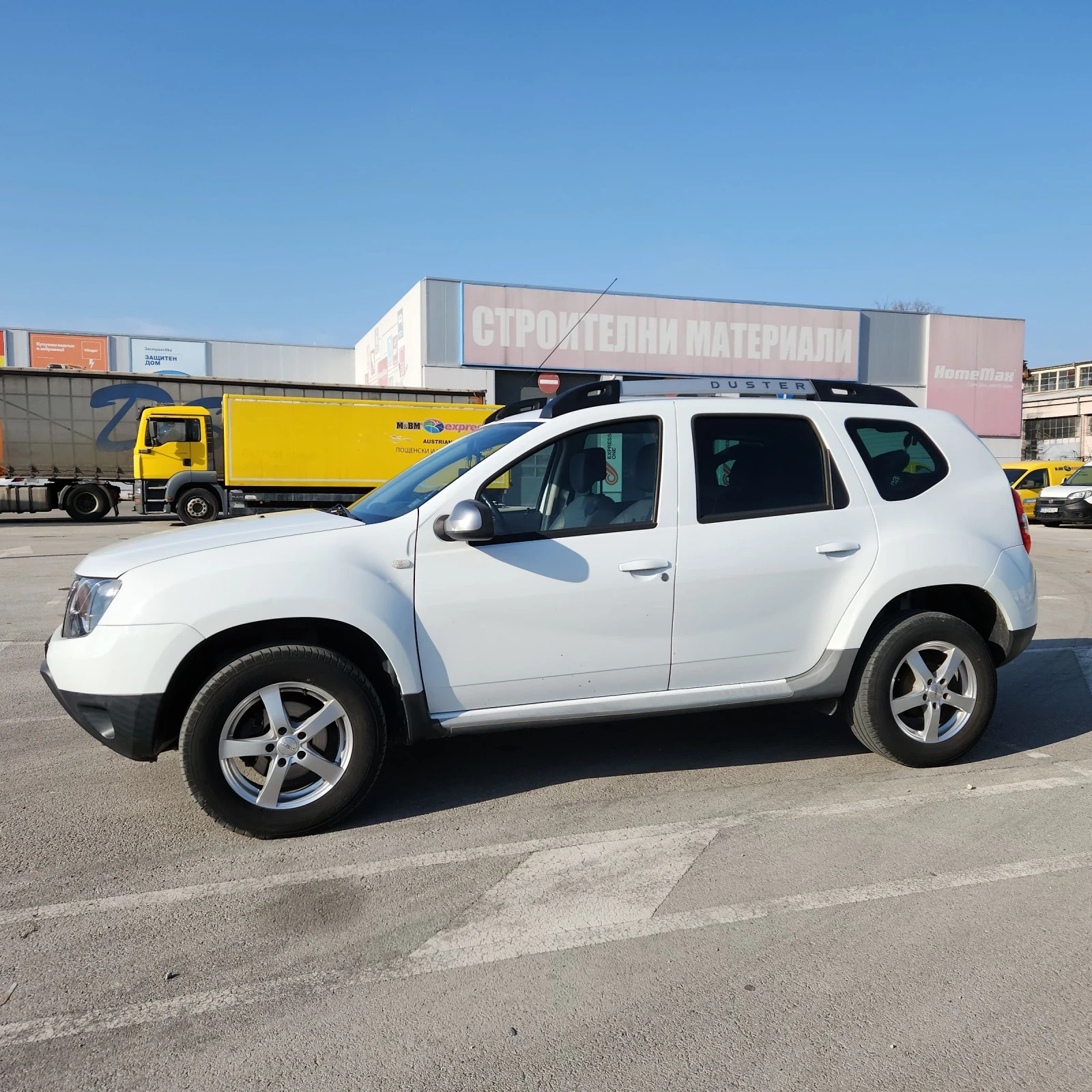 Dacia Duster, снимка 7 - Автомобили и джипове - 54985867