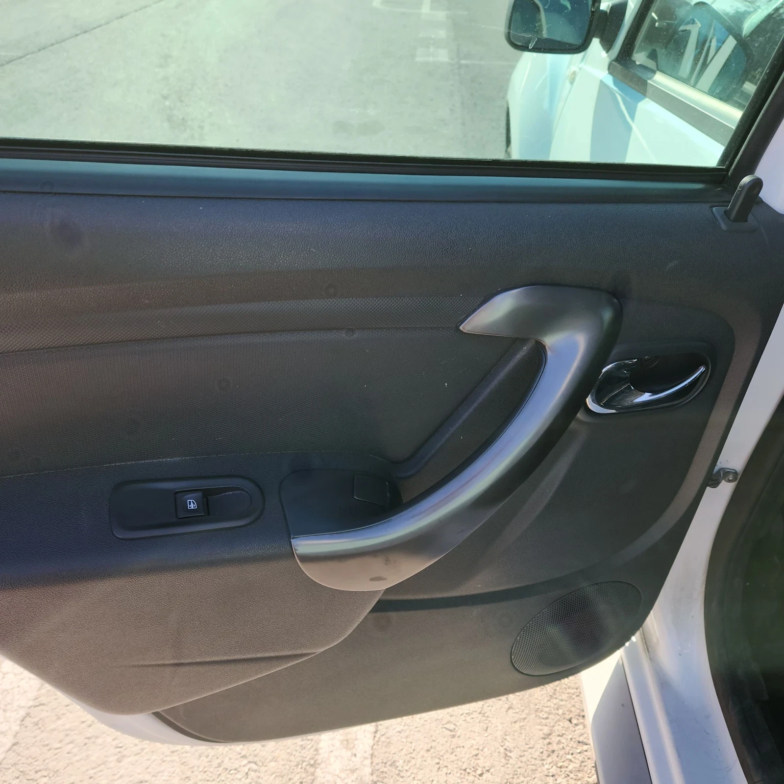 Dacia Duster, снимка 14 - Автомобили и джипове - 54985867