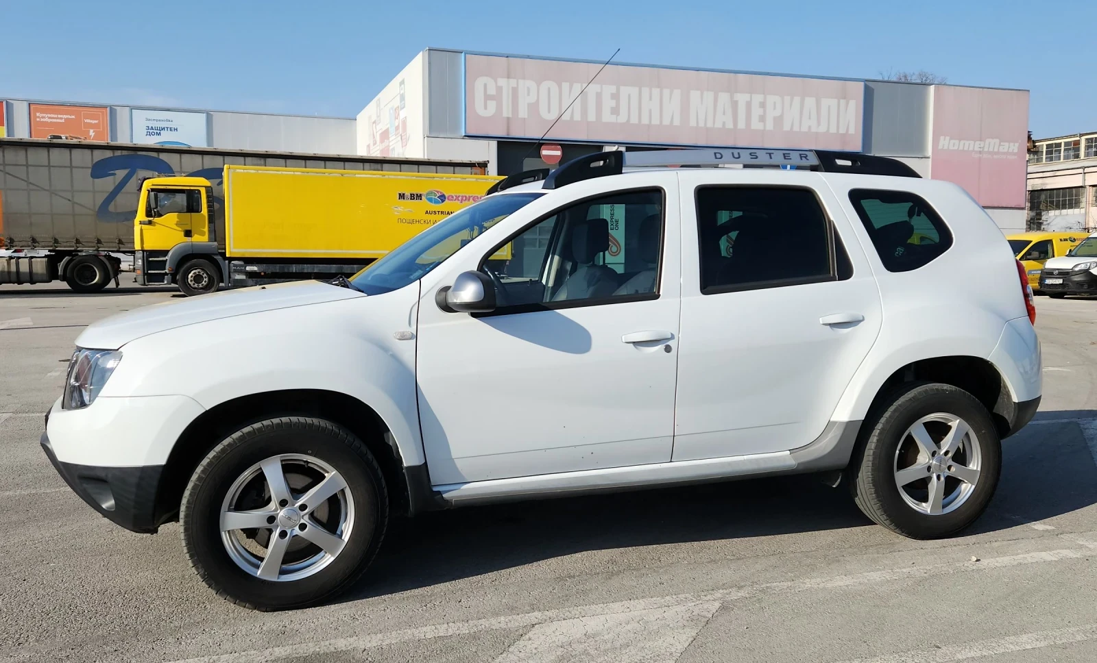 Dacia Duster, снимка 8 - Автомобили и джипове - 54985867