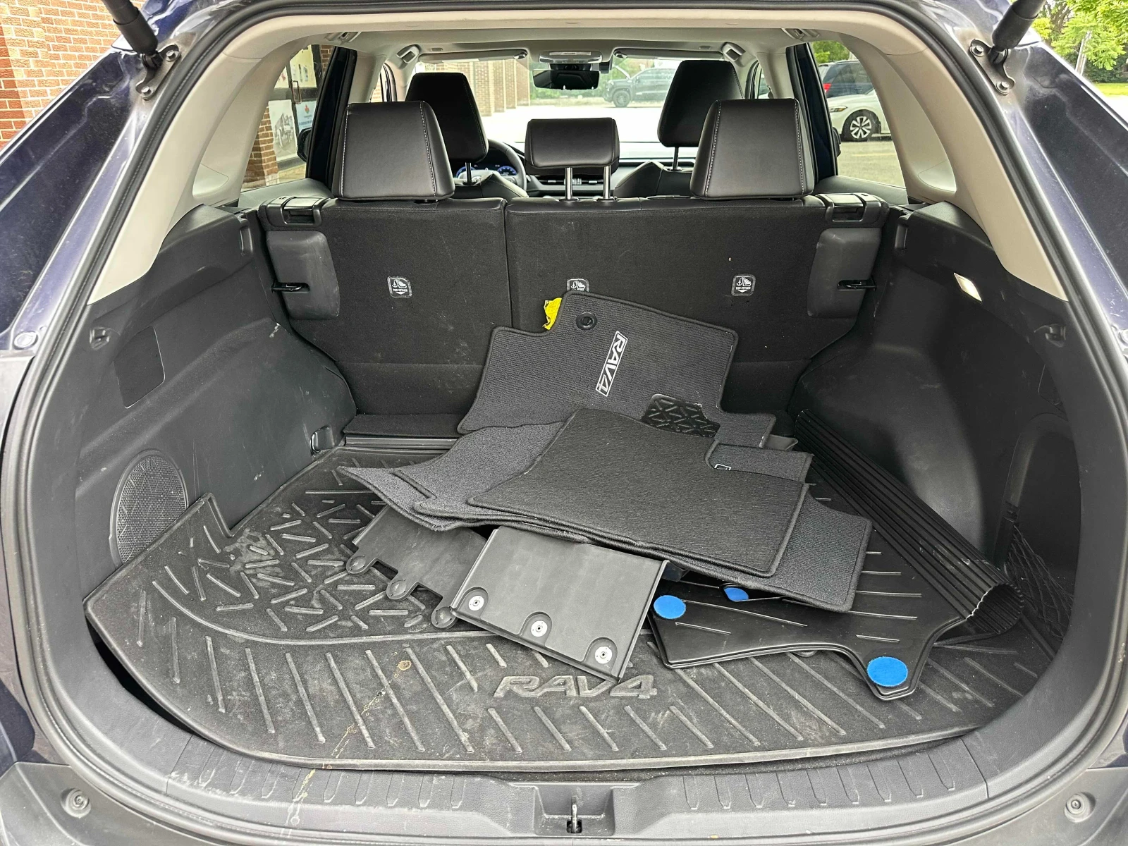 Toyota Rav4 Hybrid Limited * FULL * CARFAX, снимка 7 - Автомобили и джипове - 55054198