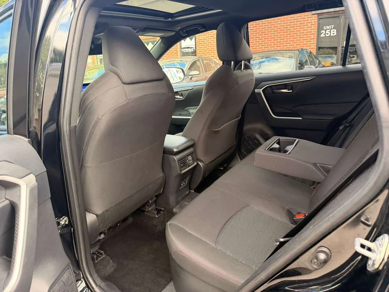 Toyota Rav4 * SE AWD * CARFAX *  ОПЦИЯ ЗА ФИНАНСИРАНЕ, снимка 10 - Автомобили и джипове - 55425463