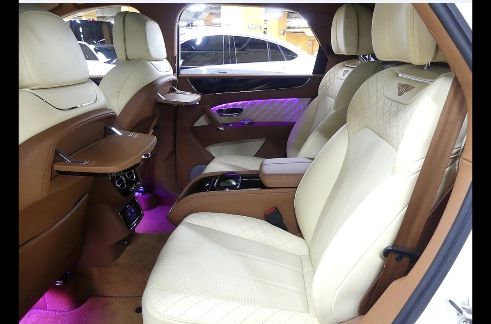 Bentley Bentayga W12* ЕЛ. БАГАЖНИК* SOFT CLOSE* ЛЮК* КРАЙНА ЦЕНА, снимка 10 - Автомобили и джипове - 55593639