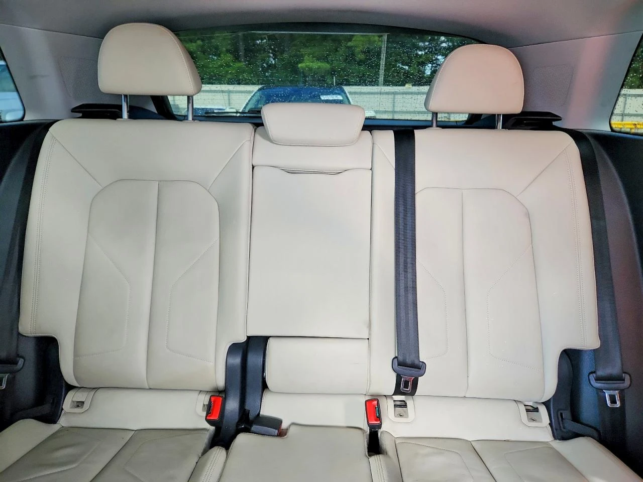 Audi Q3 2.0l Premium Plus, снимка 10 - Автомобили и джипове - 56084582