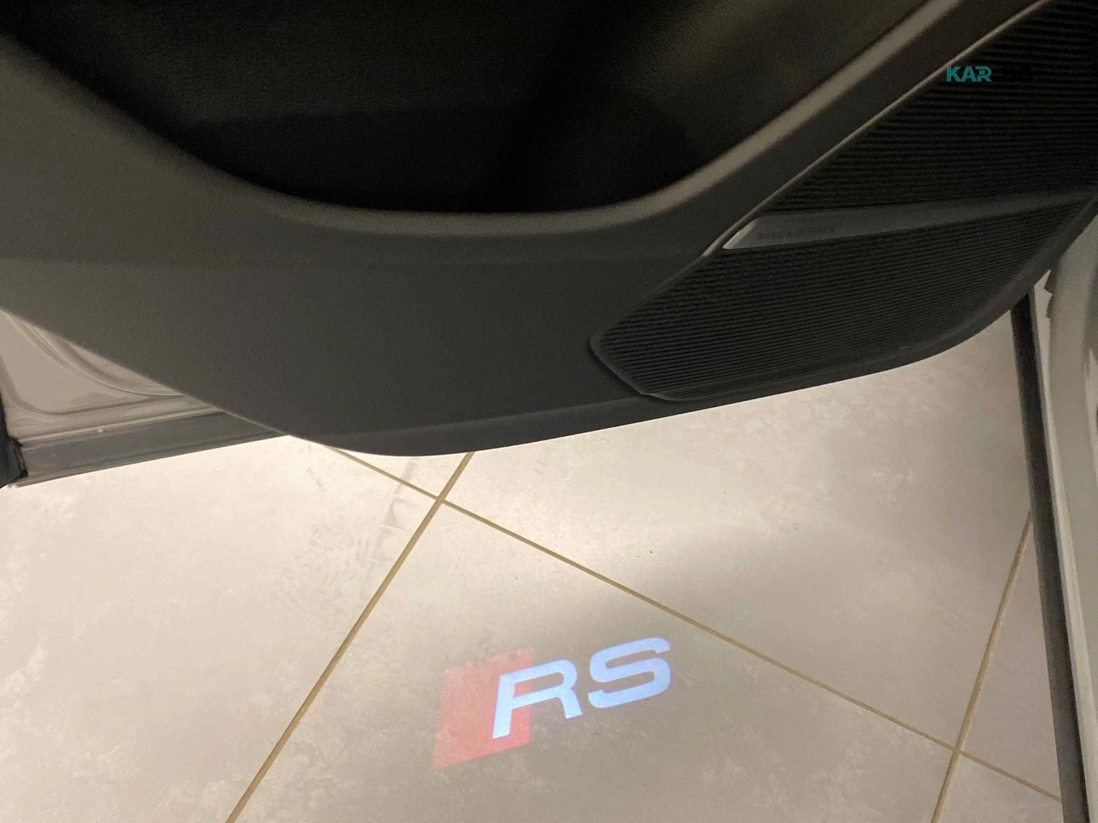 Audi RSQ8 * АвтоКредит * (ЦЕНА ДО БГ), снимка 12 - Автомобили и джипове - 56123995