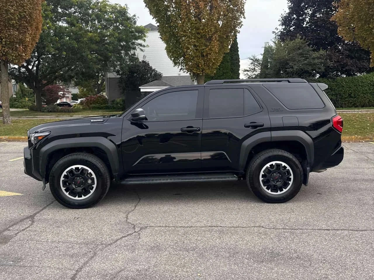 Toyota 4runner Hybrid | CARFAX | БЕЗ ИНЦИДЕНТИ, снимка 3 - Автомобили и джипове - 56309598