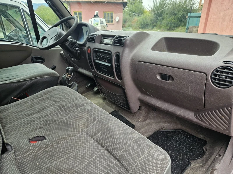 Renault Master 2.8tdi 2на гума Б катетория, снимка 5 - Бусове и автобуси - 47286989