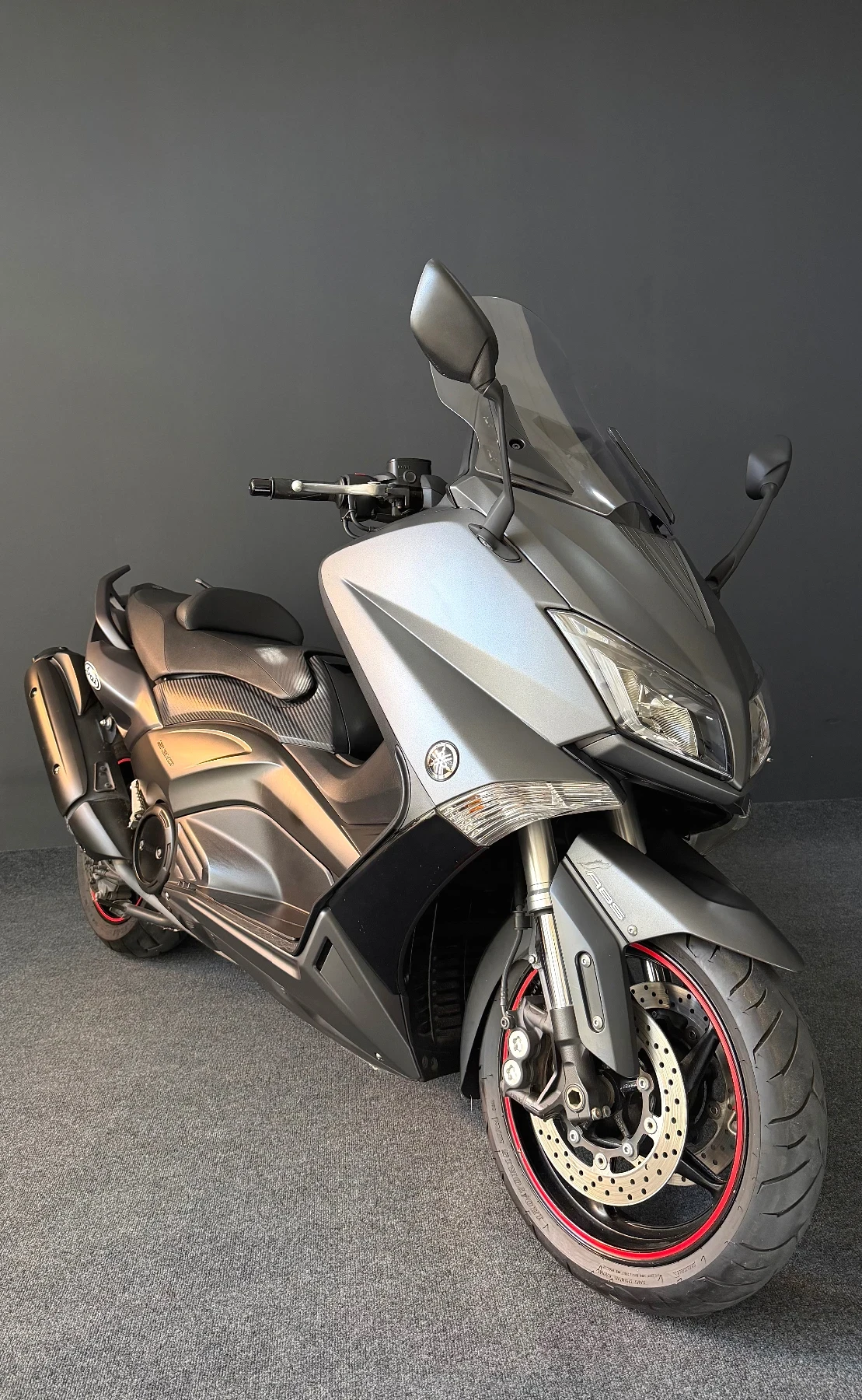 Yamaha T-max 530 ABS, Keyless, Led, снимка 11 - Мотоциклети и мототехника - 54672607