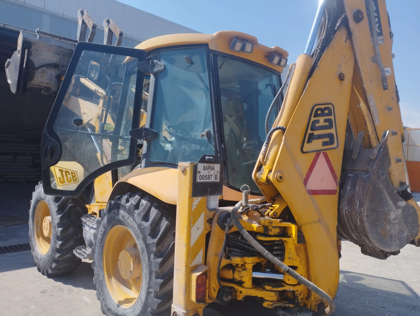 Багер JCB 4CX, снимка 2 - Индустриална техника - 55949682
