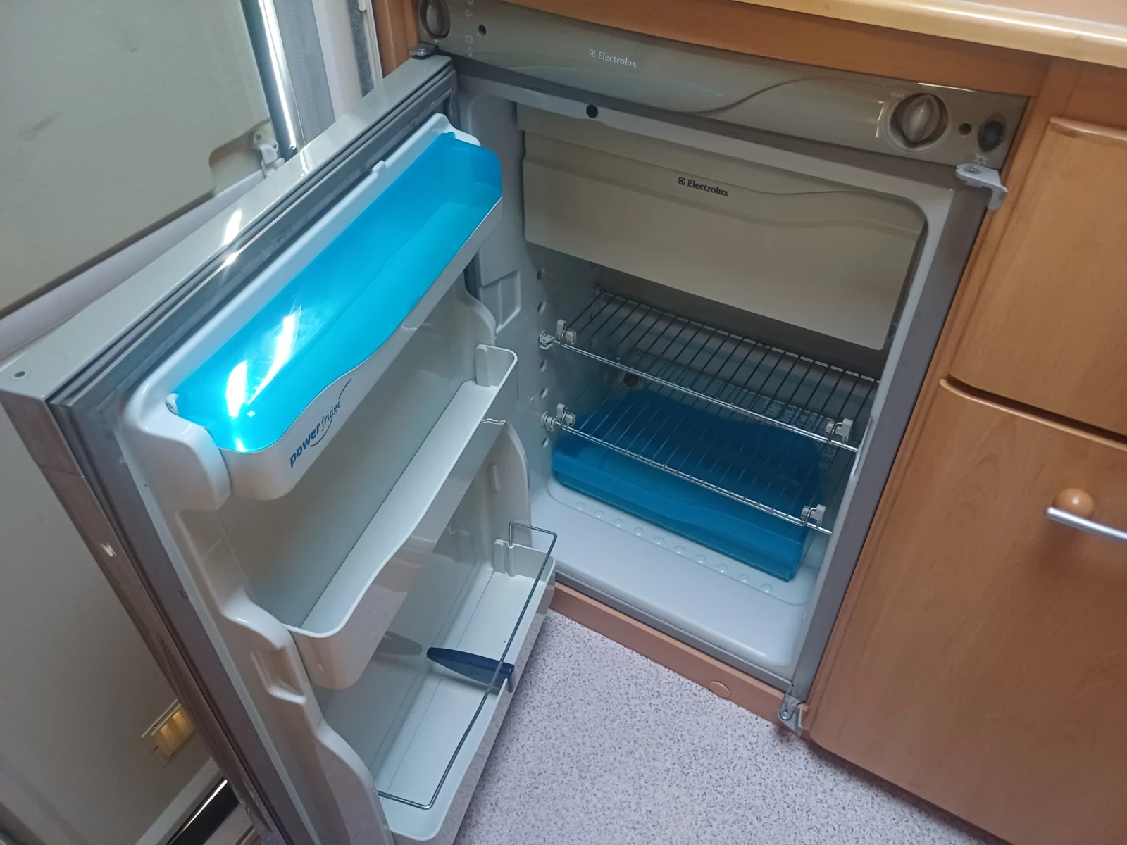 �������� Knaus 420 | Mobile.bg � ����������� 5