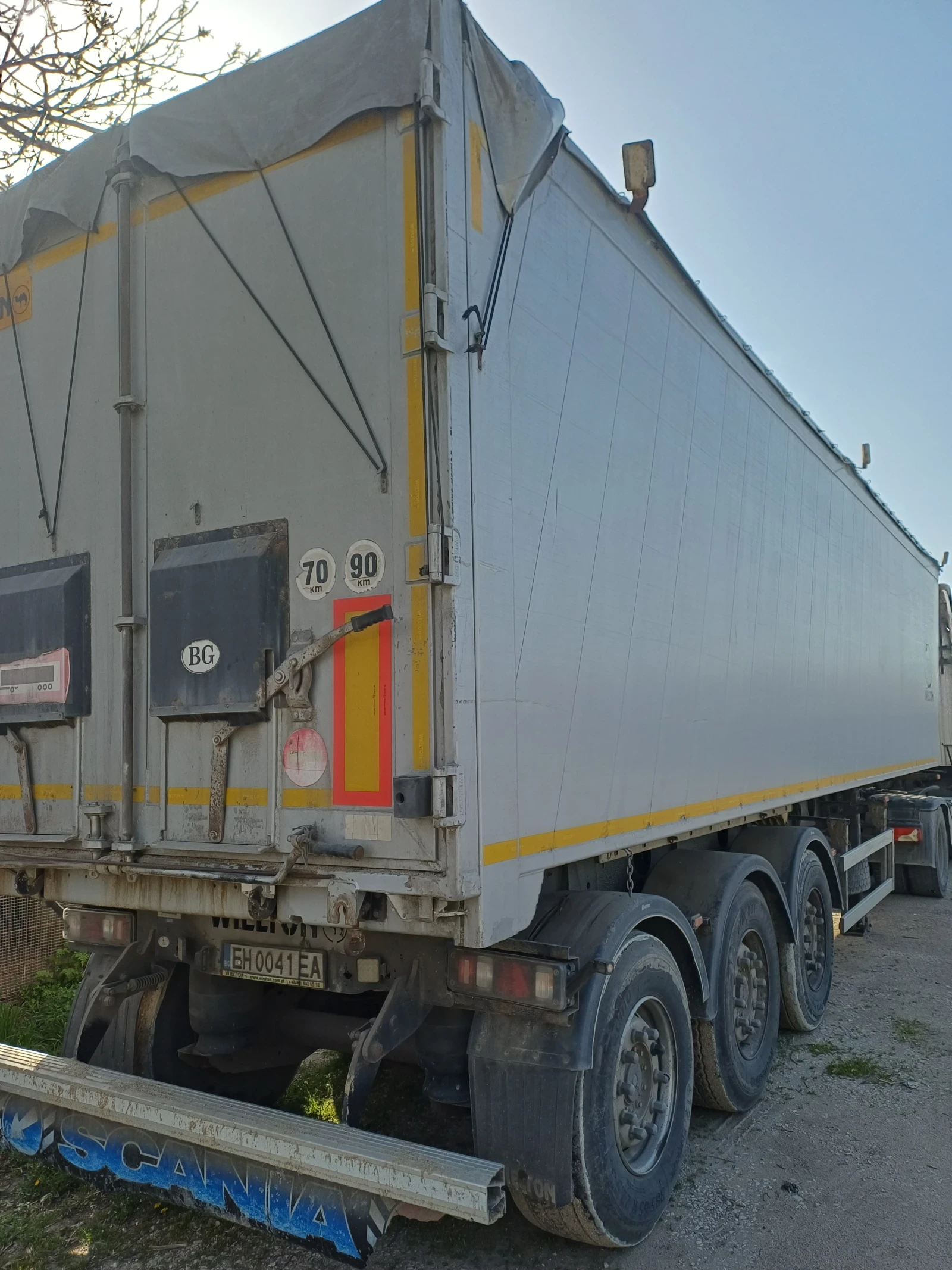 За камион Wielton, снимка 3 - Ремаркета - 54218890