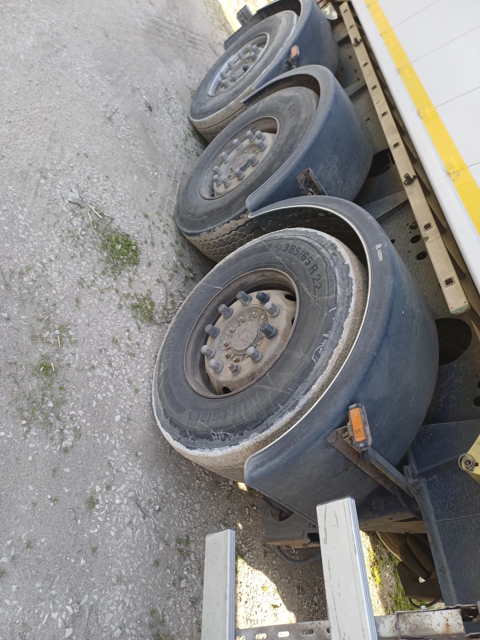 За камион Wielton, снимка 2 - Ремаркета - 54218890