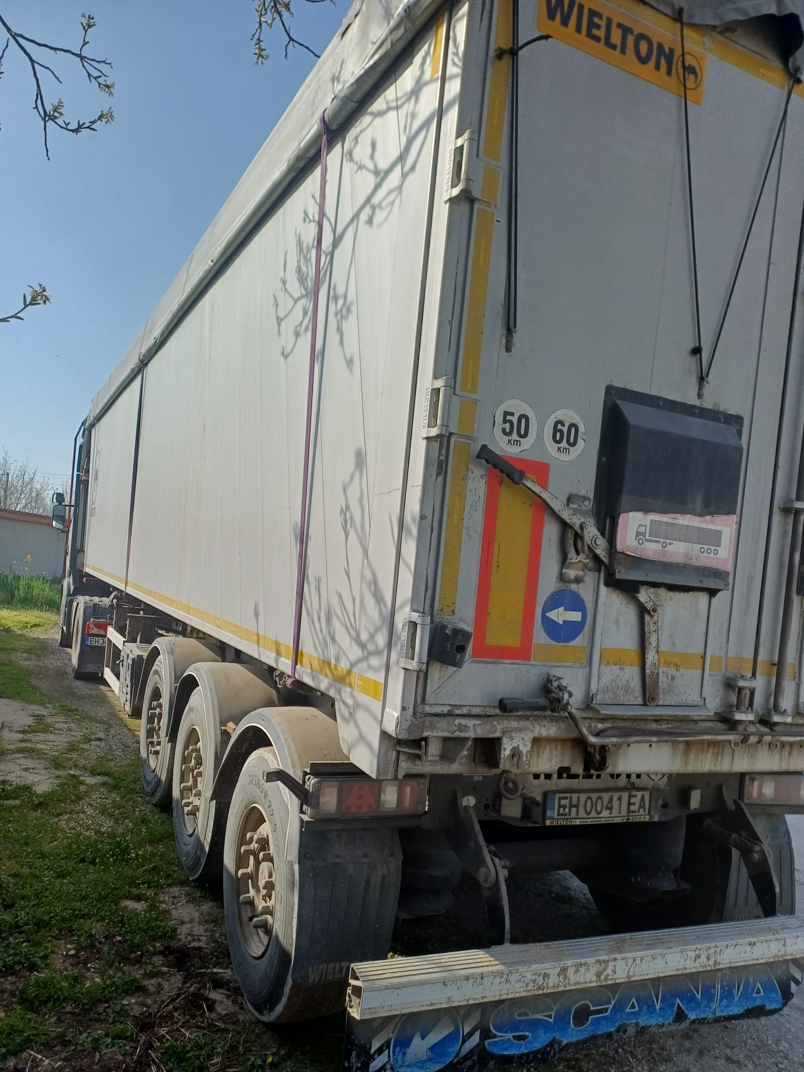 За камион Wielton, снимка 5 - Ремаркета - 54218890