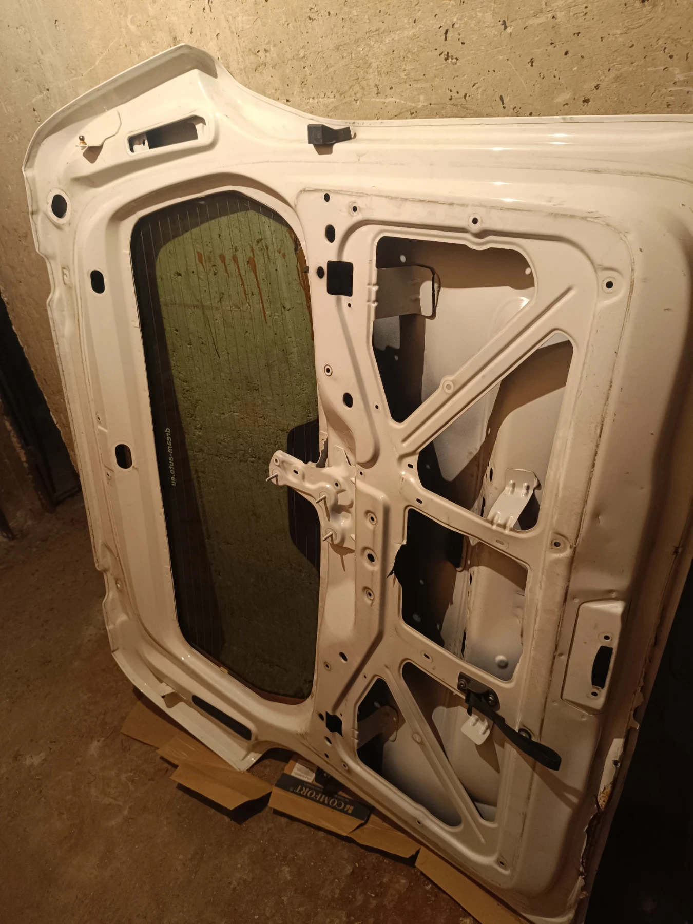  ()   2011 . | Mobile.bg   1