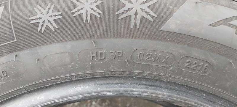 Гуми Зимни 225/55R16, снимка 6 - Гуми и джанти - 31638431