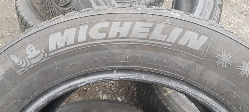 Гуми Зимни 225/55R16, снимка 4 - Гуми и джанти - 31638431