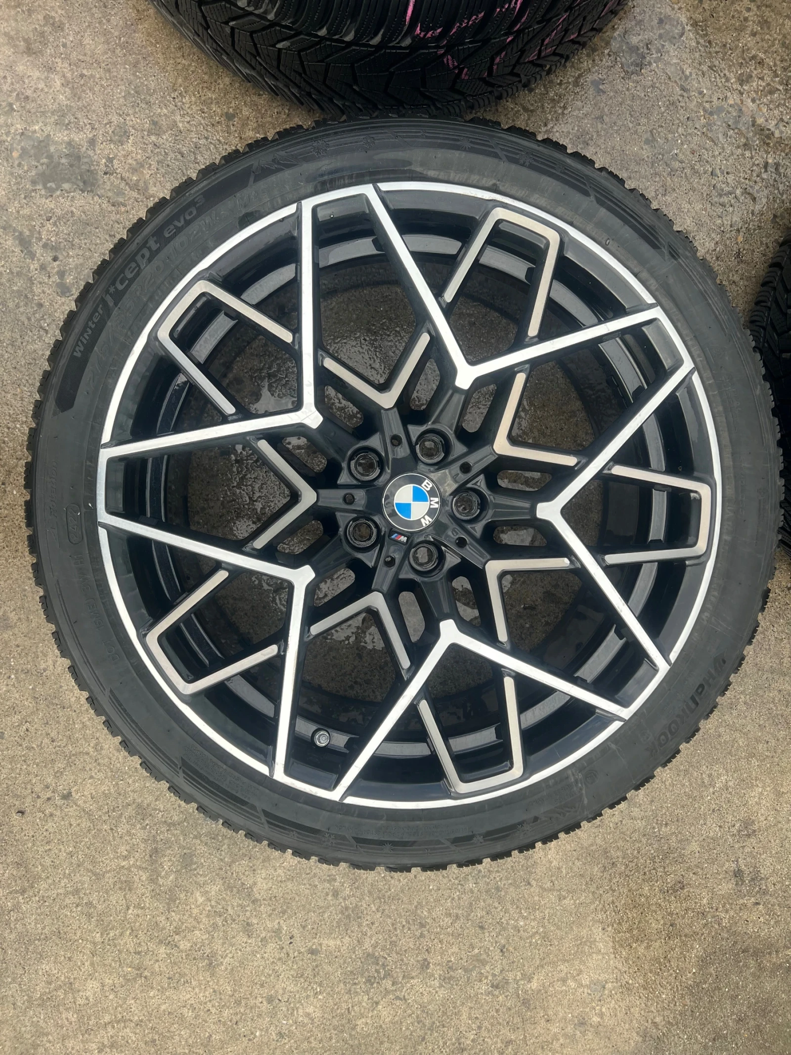���� � ������ 275/35R20 �� BMW M8 | Mobile.bg � ����������� 1