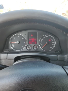 VW Golf Plus 2.0TDI - 2150 € / 4205.03 лв. - 11685054 6