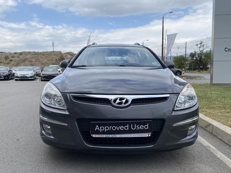 Hyundai I30 1.6 I CW, снимка 2 - Автомобили и джипове - 42414355