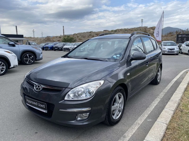 Hyundai I30 1.6 I CW, снимка 3 - Автомобили и джипове - 42414355