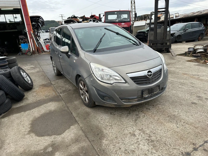 Opel Meriva B 1.7 cdti, снимка 2 - Автомобили и джипове - 43091871