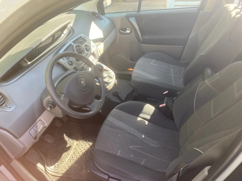 Renault Scenic, снимка 4 - Автомобили и джипове - 47385941