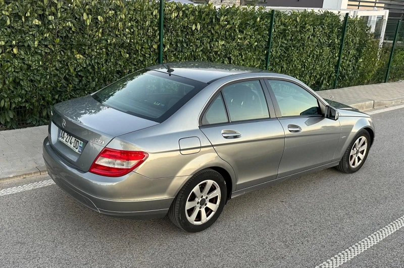 Mercedes-Benz C 200, снимка 6 - Автомобили и джипове - 47580716