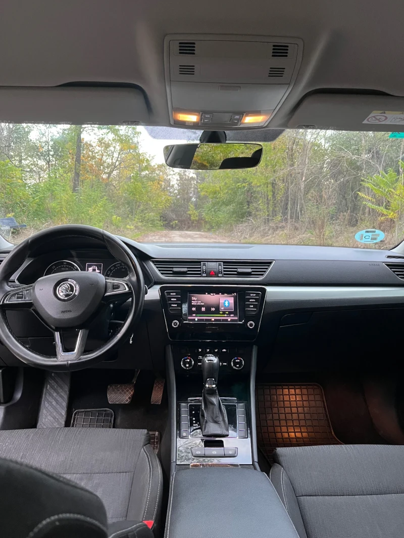 Skoda Superb 2.0 TDI, снимка 8 - Автомобили и джипове - 52645910