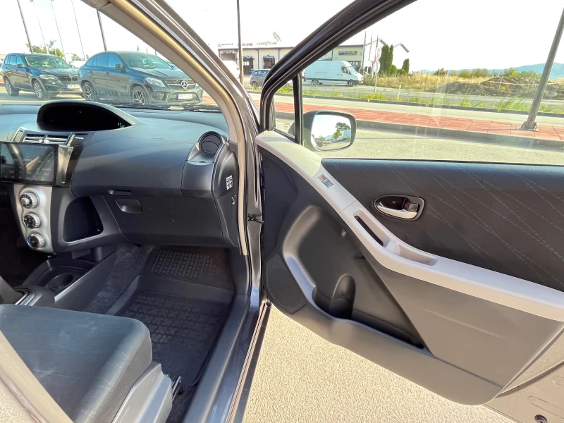Toyota Yaris 1.4-90к.с.;D-4D;МУЛТИМЕДИЯ;NAVI, снимка 10 - Автомобили и джипове - 52254308