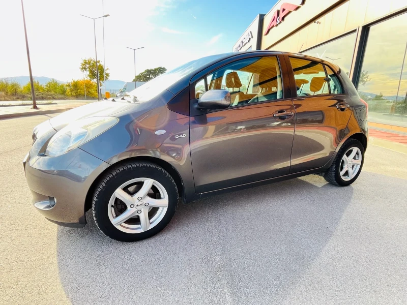 Toyota Yaris 1.4-90к.с.;D-4D;МУЛТИМЕДИЯ;NAVI, снимка 2 - Автомобили и джипове - 52254308