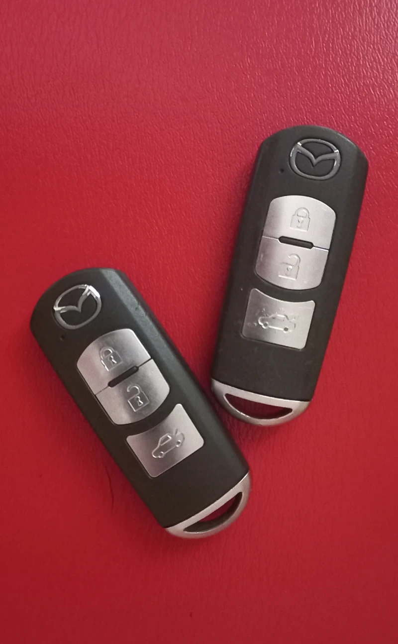 Mazda 3 SKYACTIV-G , снимка 13 - Автомобили и джипове - 52512223