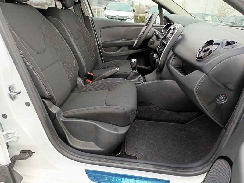 Renault Clio 0.9Tce/90к.с. Grandtour, снимка 14 - Автомобили и джипове - 52725247