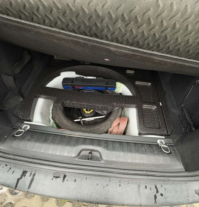 Peugeot 2008, снимка 7 - Автомобили и джипове - 53229082