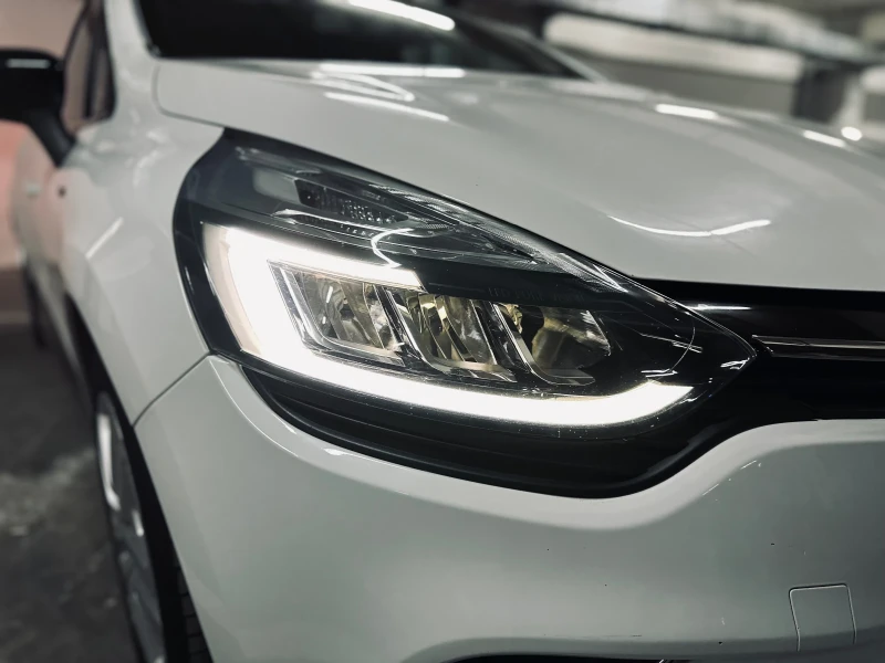 Renault Clio Camera, Navi, Premium Audio, Moschino, снимка 4 - Автомобили и джипове - 53343360