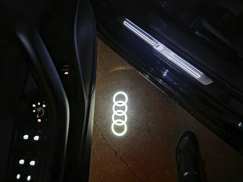 Audi A4 Sport 2.0TDI, снимка 15 - Автомобили и джипове - 53570327